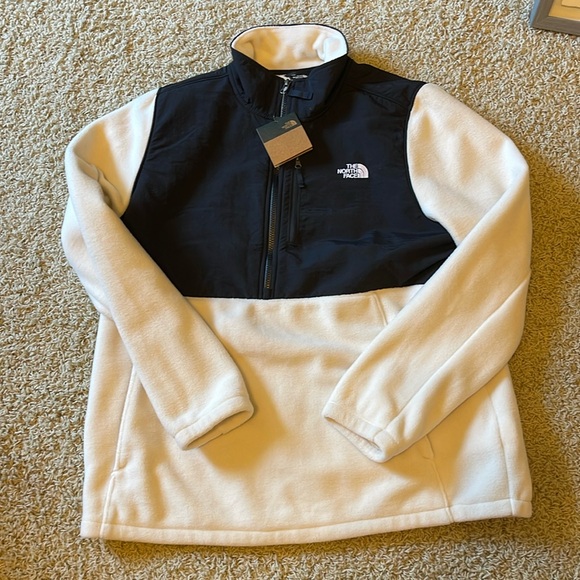 The North Face Jackets & Blazers - NWT Women’s Nirthface jacket